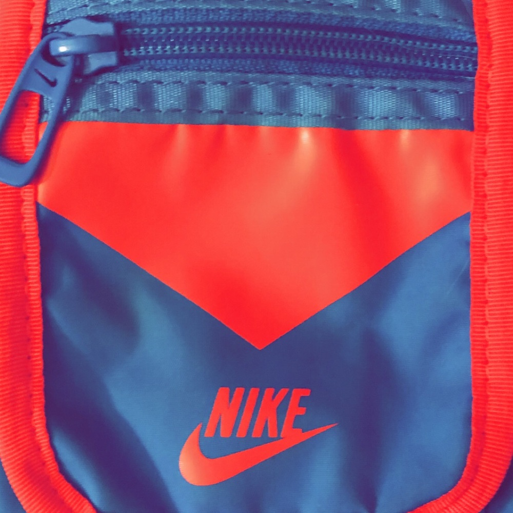 Nile pouch